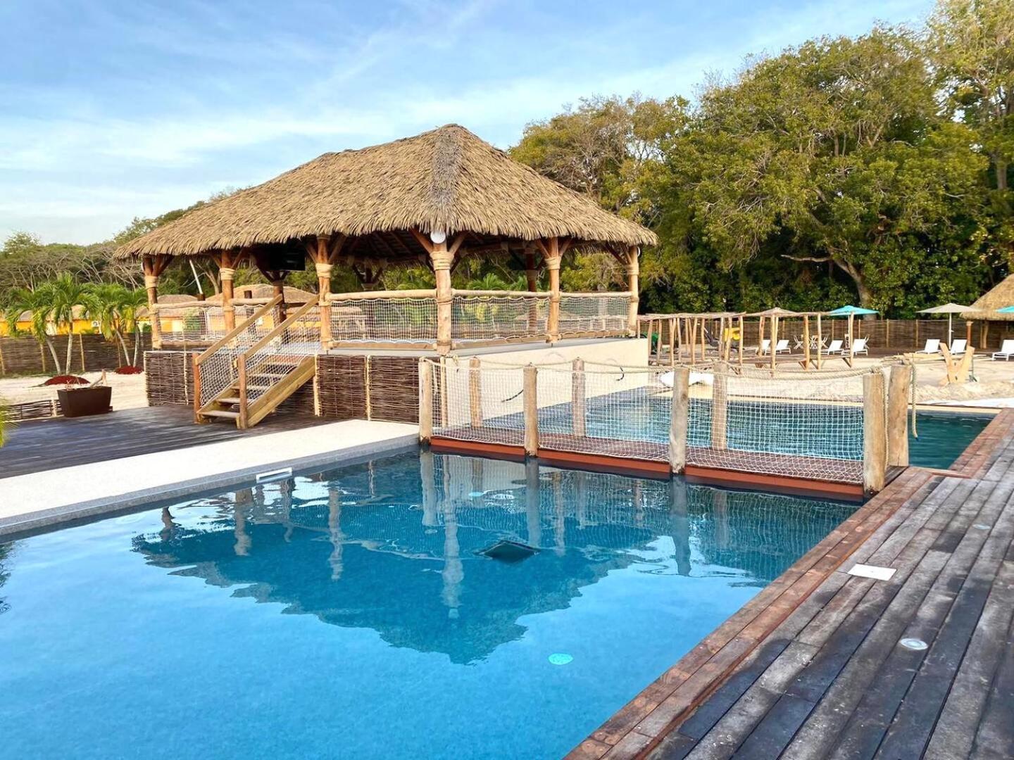Bungalow La Kawannaise - Piscine, Terrasse, Plage Grand-Bourg  Buitenkant foto